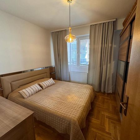 Big Spacious Apartment In Pej Center With Wi-Fi Pejë Esterno foto