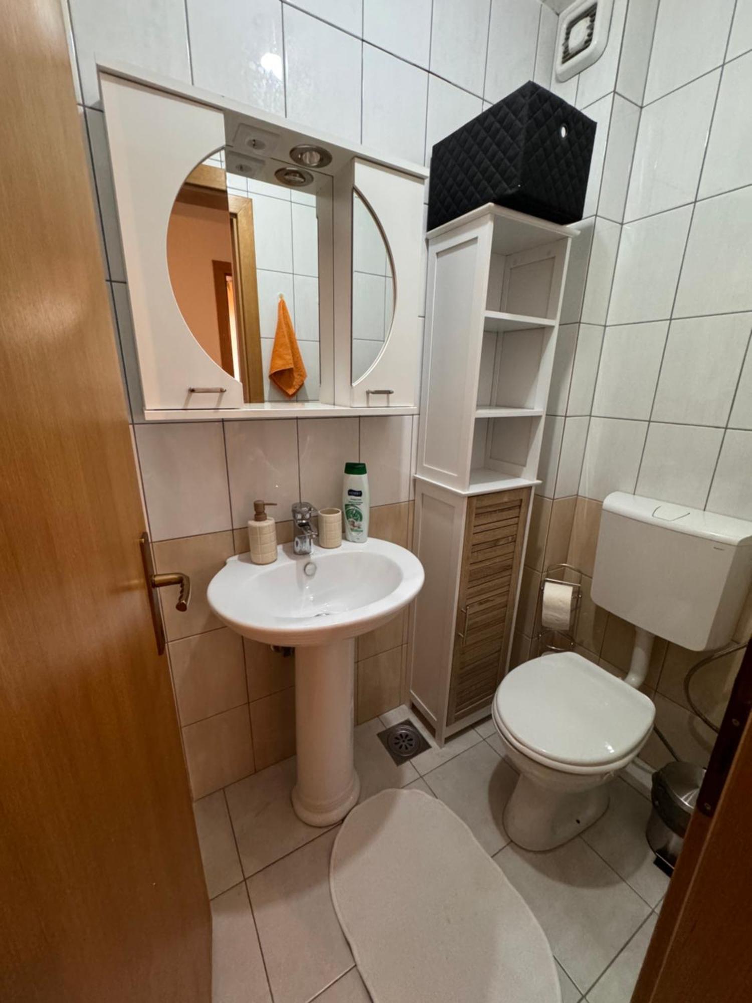 Big Spacious Apartment In Pej Center With Wi-Fi Pejë Esterno foto