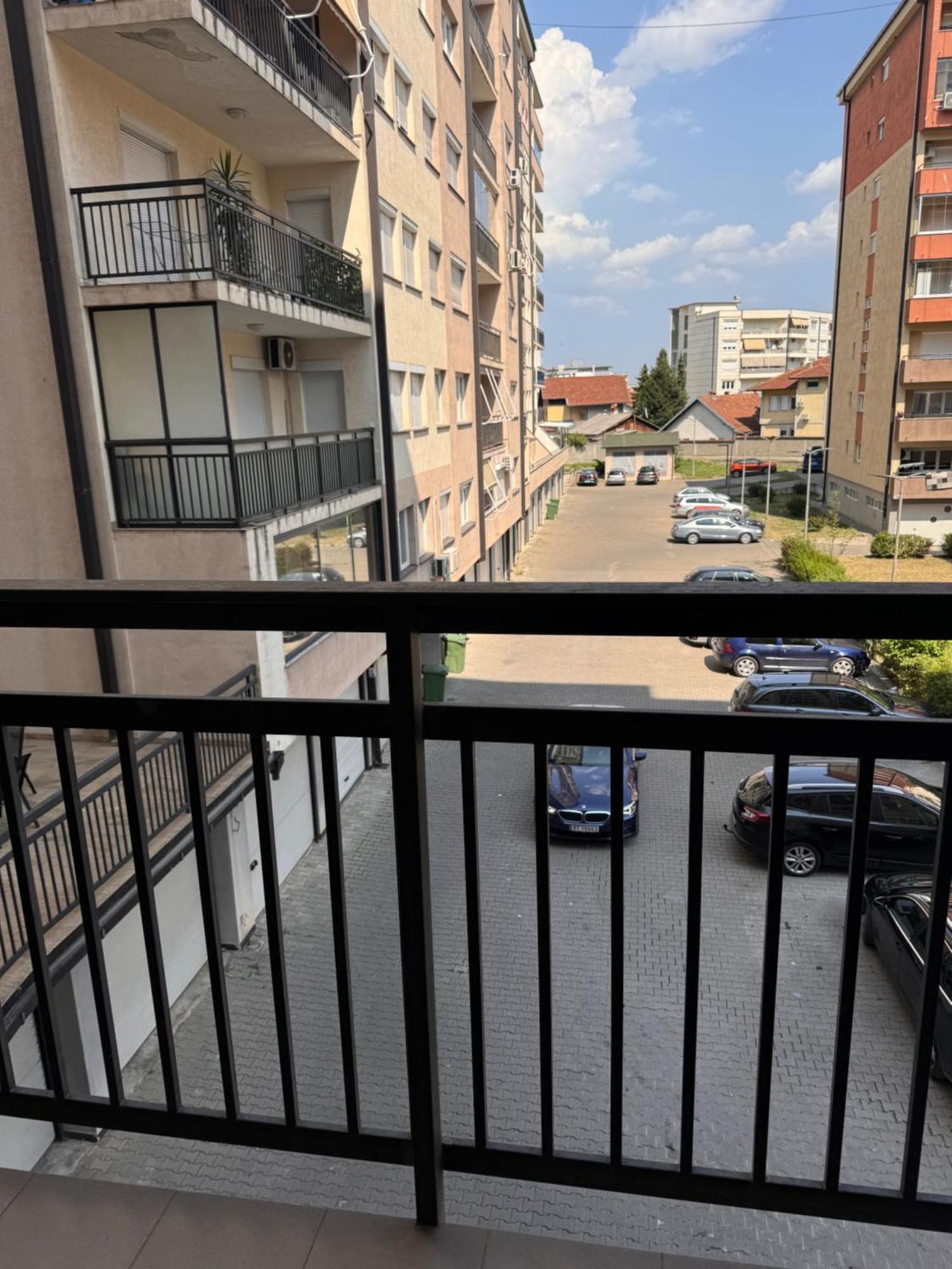 Big Spacious Apartment In Pej Center With Wi-Fi Pejë Esterno foto